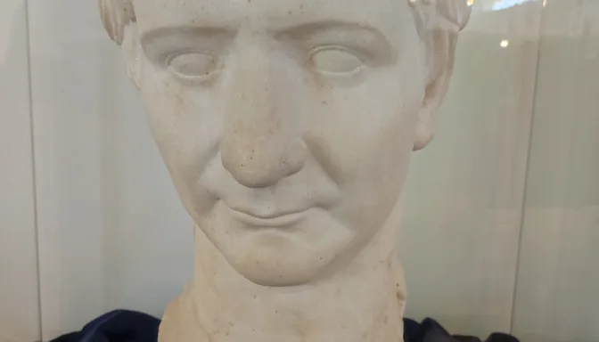 testa ritratto di traiano